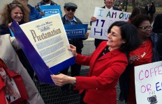 Mayor de Blasio's Equal Pay Day Proclamation held by EPCNYC Bev Neufeld